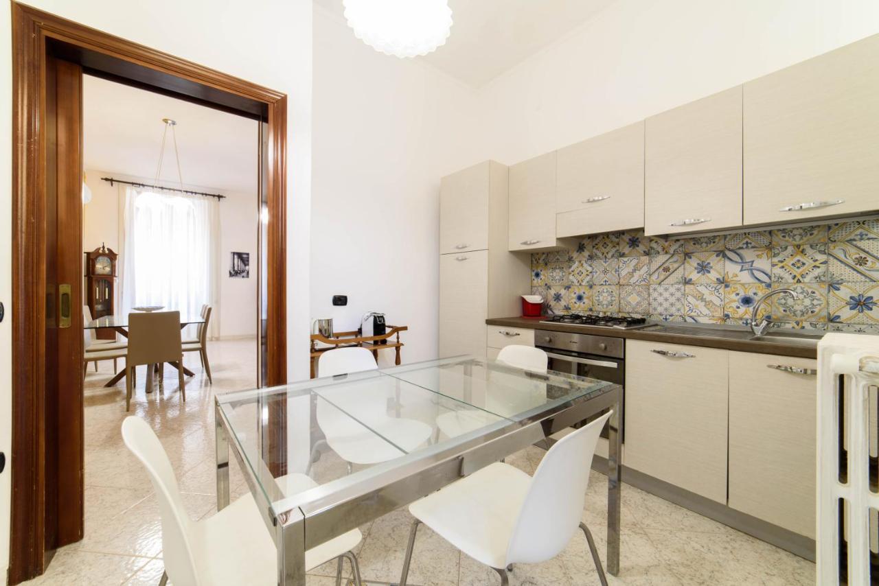 Casa Vacanze “In Centro” Salerno Buitenkant foto